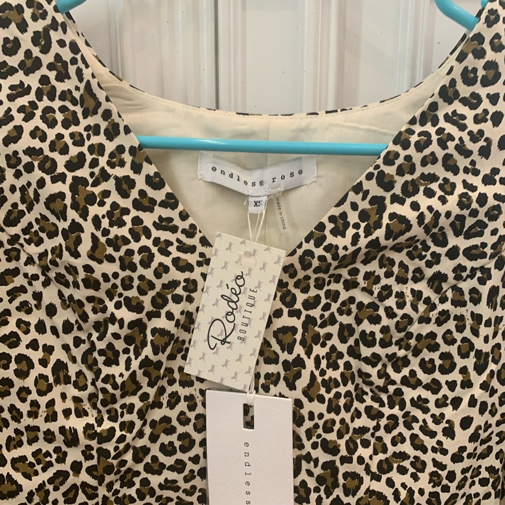 Endless Rose Leopard Top - Picture 2 of 3